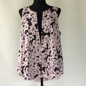 Floral sleeveless hi-li cut top